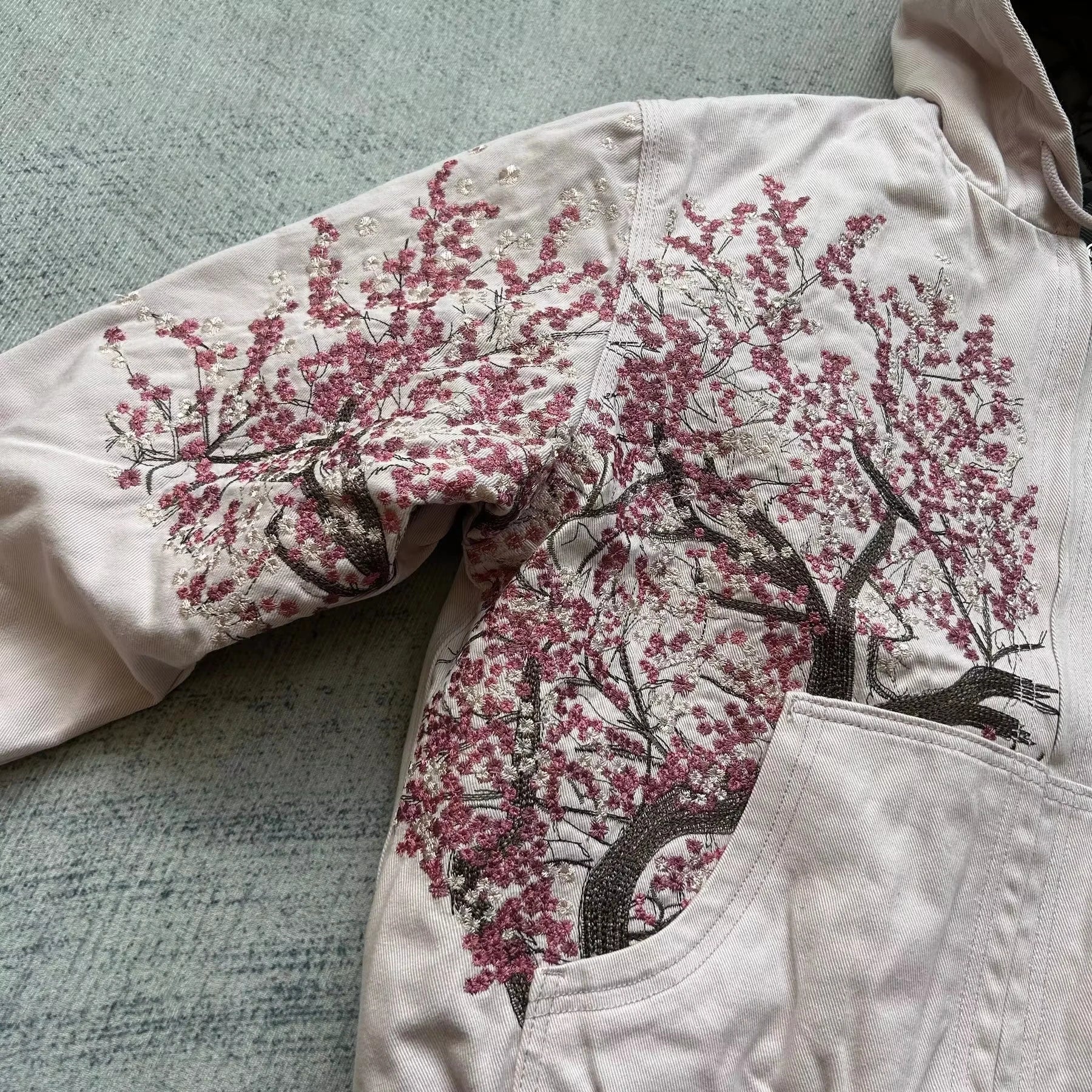 Virello - Pink Sakura Tree Zipper